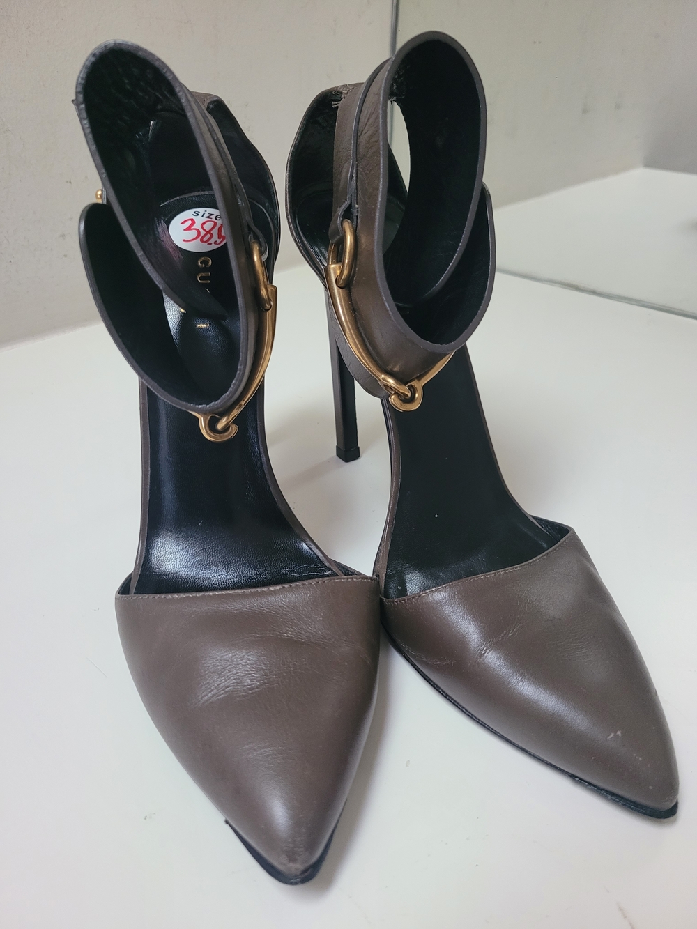 Rare Tom Gord Gucci Bamboo Horsebit Buckle Taupe Heels